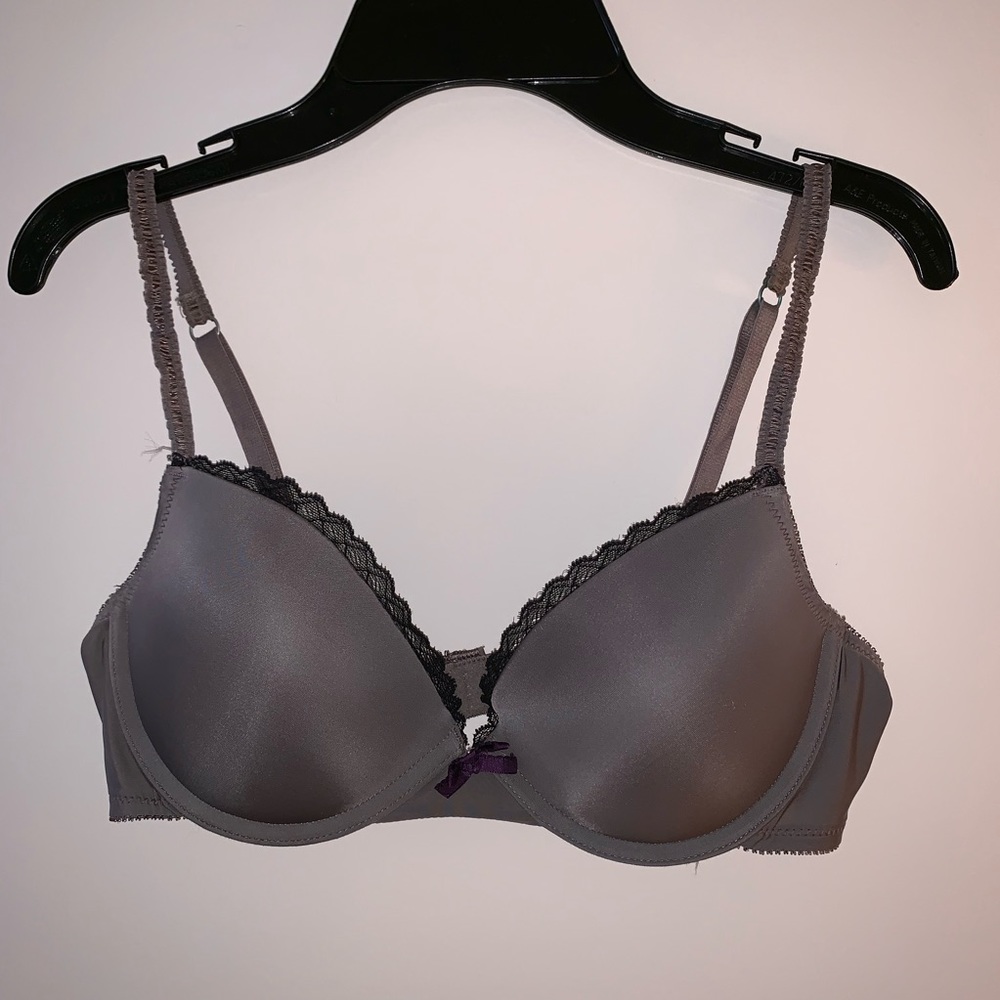 NWOT 36B push up black lace grey bra